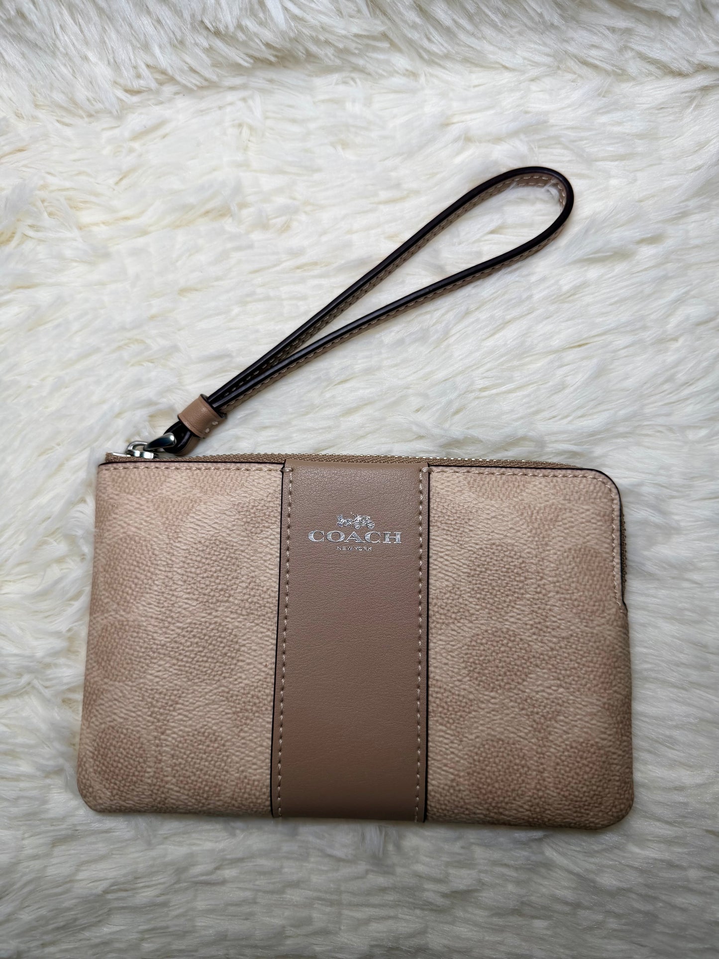 Muñequera Coach Estilo Clásico